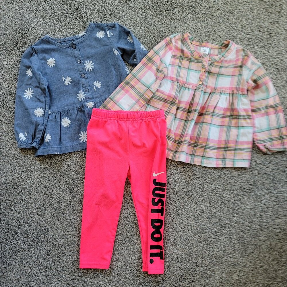 Nike Leggings 2T & 2 Carters Tops 24M lot, Good Condition.